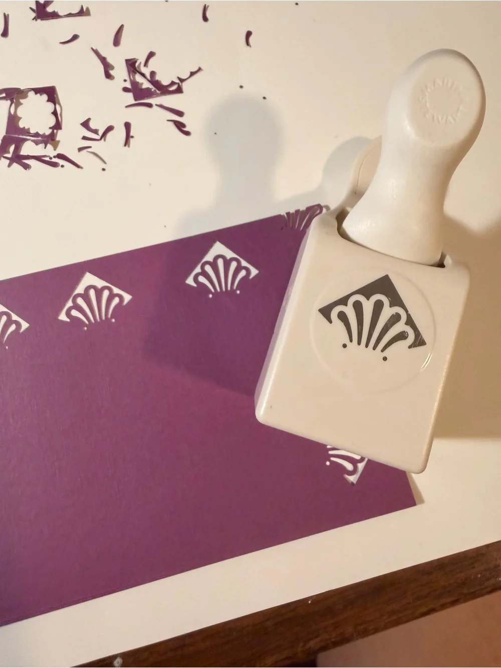 White Decorative paper Punch – Shell Motif